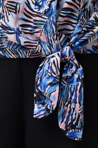 Casualowy top z egzotycznym printem