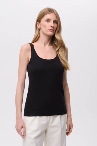 Czarny top na ramiączkach  Czarny top na ramiączkach