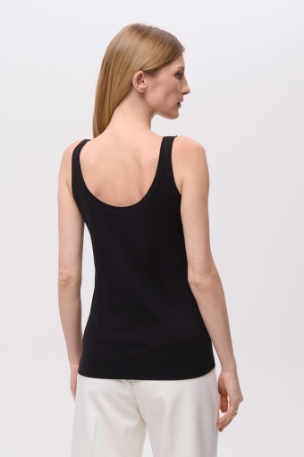 Czarny top na ramiączkach  Czarny top na ramiączkach