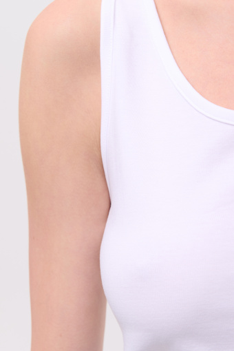 Biały top na ramiączkach  Biały top na ramiączkach