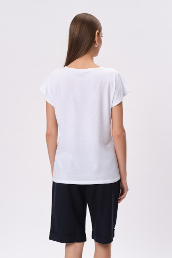 Biały luźny top z efektownym nadrukiem