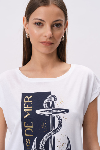 Biały top z grafiką z kotwicą Biały top z grafiką z kotwicą