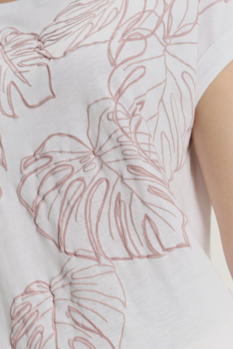 Uniwersalny top z delikatnym nadrukiem