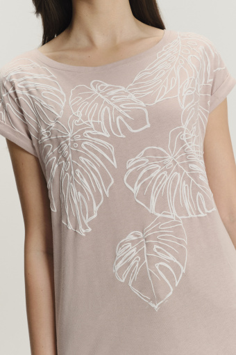 Komfortowy jasnoróżowy top z nadrukiem