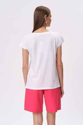 Biały top z różowym nadrukiem w liście monstery