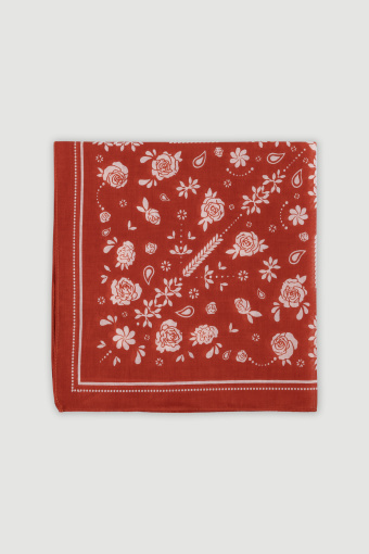 Bandana w ceglastym odcieniu czerwieni