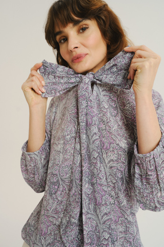 Wiskozowa bluzka z efektowną kokardą