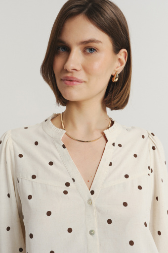 Lekka bluzka z ozdobna riuszką