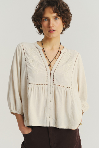 Jasnobeżowa bluzka z mieszanki wiskozy z lnem