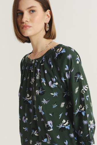Wiskozowa bluzka w kwiaty rękaw 3/4