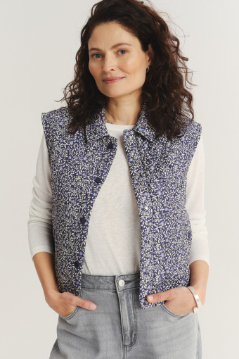 Stylowa kamizelka w drobne kwiaty