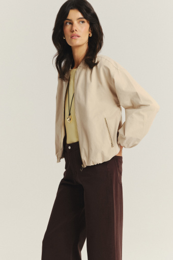 Lekka kremowa kurtka typu bomber