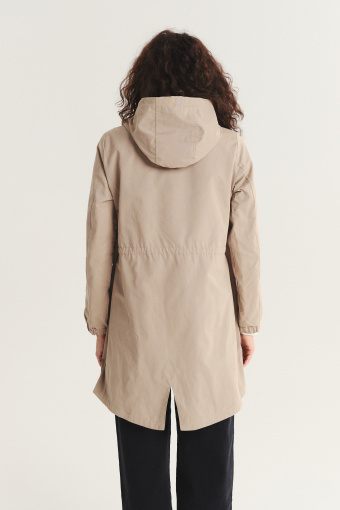 Ciemnobeżowa kurtka parka