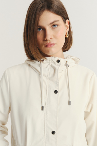 Krótka kremowa parka