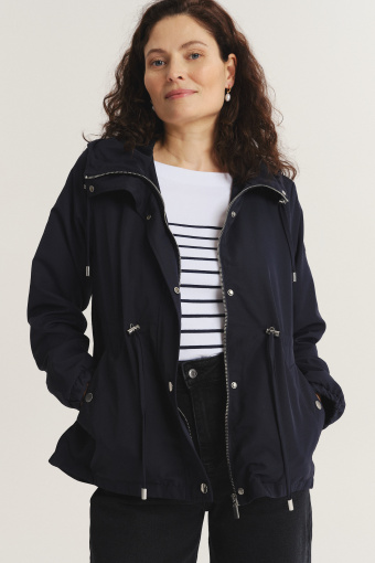 Krótka parka w granatowym kolorze