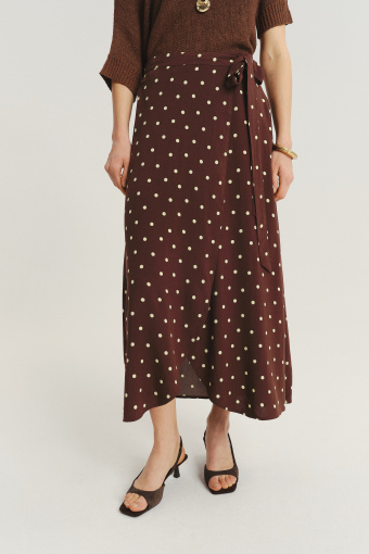 Brązowa spódnica midi z nadrukiem w kropki