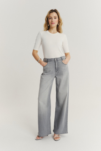 Szare spodnie jeansowe wide leg