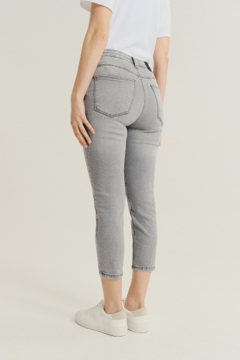 Jasnoszare spodnie jeansowe 7/8