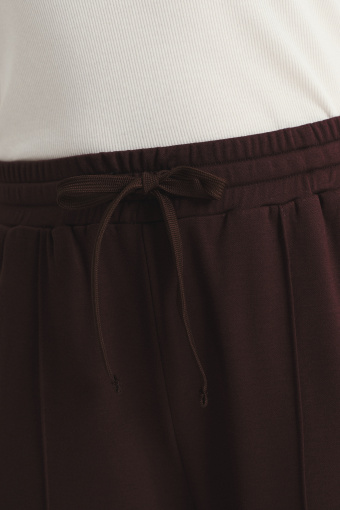 Wiskozowe spodnie w czekoladowym kolorze