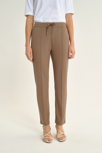 Jasnobrązowe spodnie z dresowej dzianiny