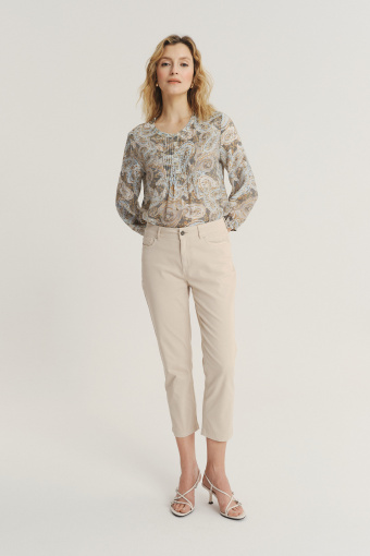 Bawełniane spodnie w kremowym kolorze