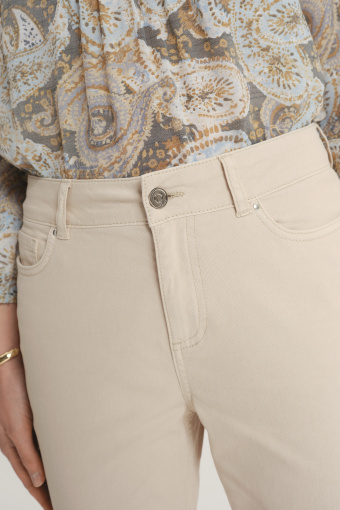 Bawełniane spodnie w kremowym kolorze