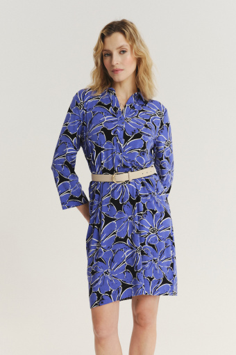 Niebiesko-czarna sukienka w kwiaty