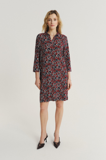 Luźna sukienka z nadrukiem w drobne kwiaty