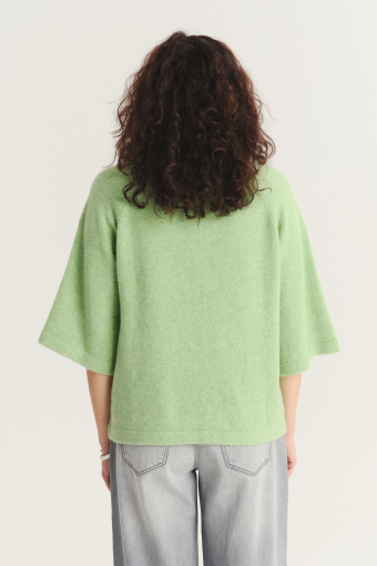 Zielony luźny sweter z domieszką wełny