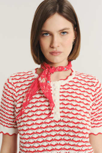 Sweterkowy top z krótkim rękawem czerwono-biały