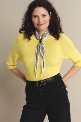 Luźny żółty sweter z rękawem 3/4