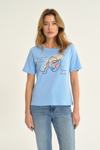 Niebieski t-shirt z efektowną grafiką