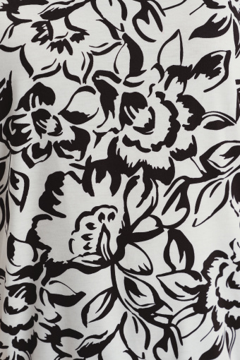 Kremowy top z nadrukiem w czarne kwiaty