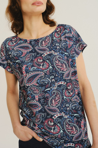 Top z nadrukiem typu paisley