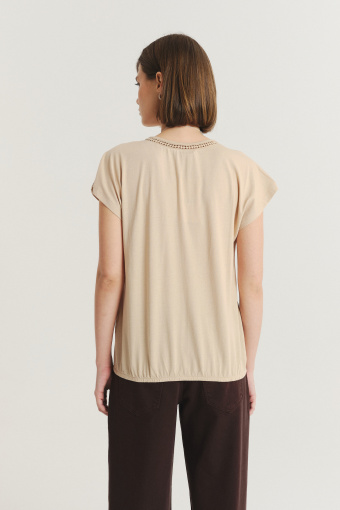 Uniwersalny beżowy top