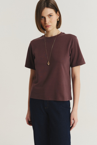 Basicowy t-shirt w kolorze ciemnej czekolady