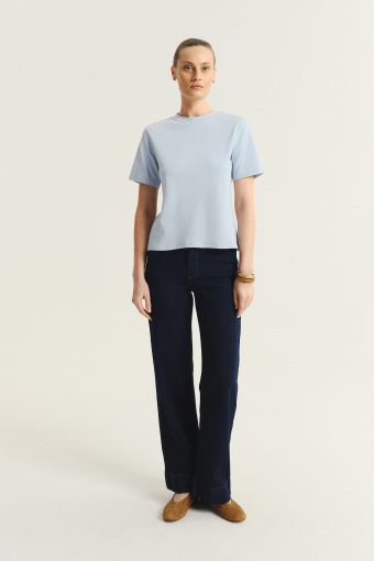 Uniwersalny t-shirt w kolorze baby blue