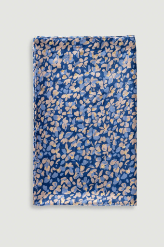 Błękitna apaszka w drobne kwiaty Błękitna apaszka w drobne kwiaty