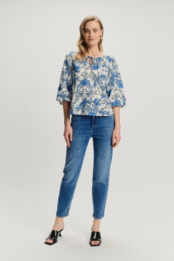 Bluzka z rękawem 3/4 i nadrukiem w kwiaty