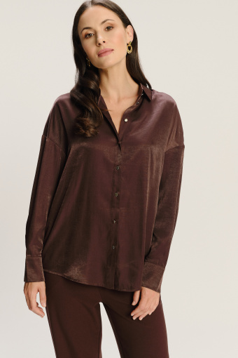 Brązowa koszula o klasycznym fasonie