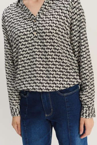 Wiskozowa bluzka z efektownym printem Wiskozowa bluzka z efektownym printem