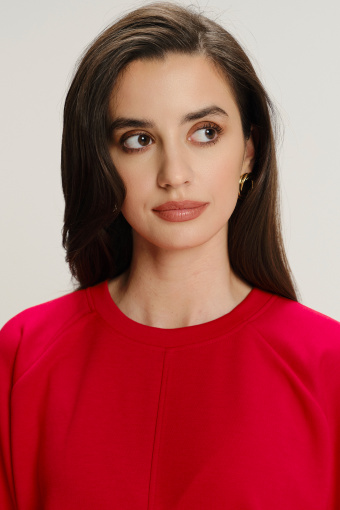 Czerwona bluza oversize z rękawem do łokcia