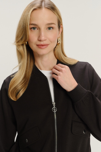 Casualowa bluza w kolorze czarnym 