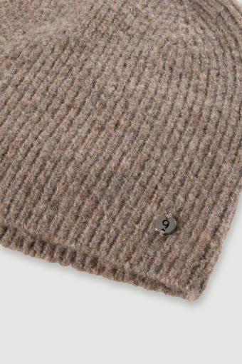 Klasyczna czapka w brązowym kolorze