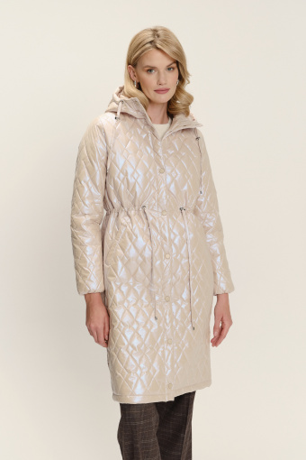 Kremowa pikowana kurtka z połyskiem