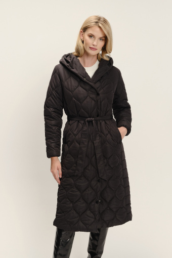 Długa czarna kurtka z paskiem w talii 
