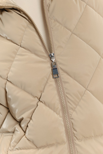 Pikowana beżowa kurtka z kapturem 