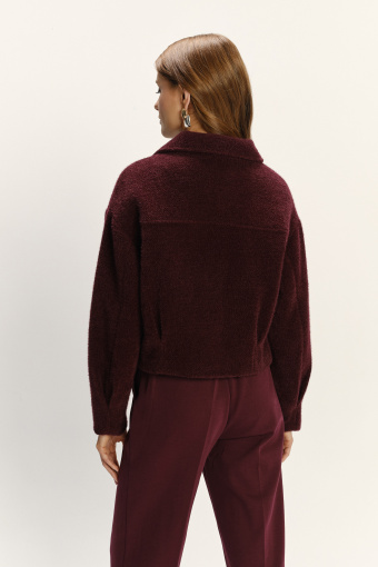 Burgundowa krótka kurtka o luźnym fasonie