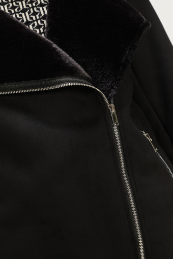 Czarny płaszcz z kożuchem 