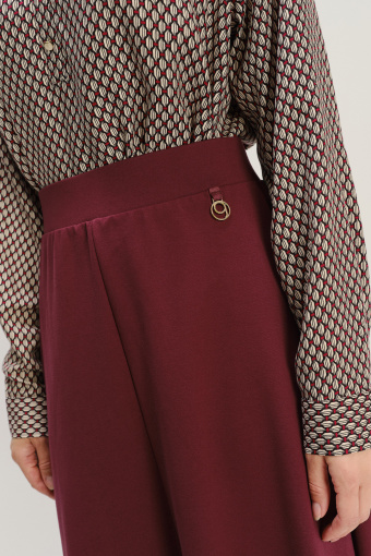 Rozkloszowana spódnica w kolorze bordo 